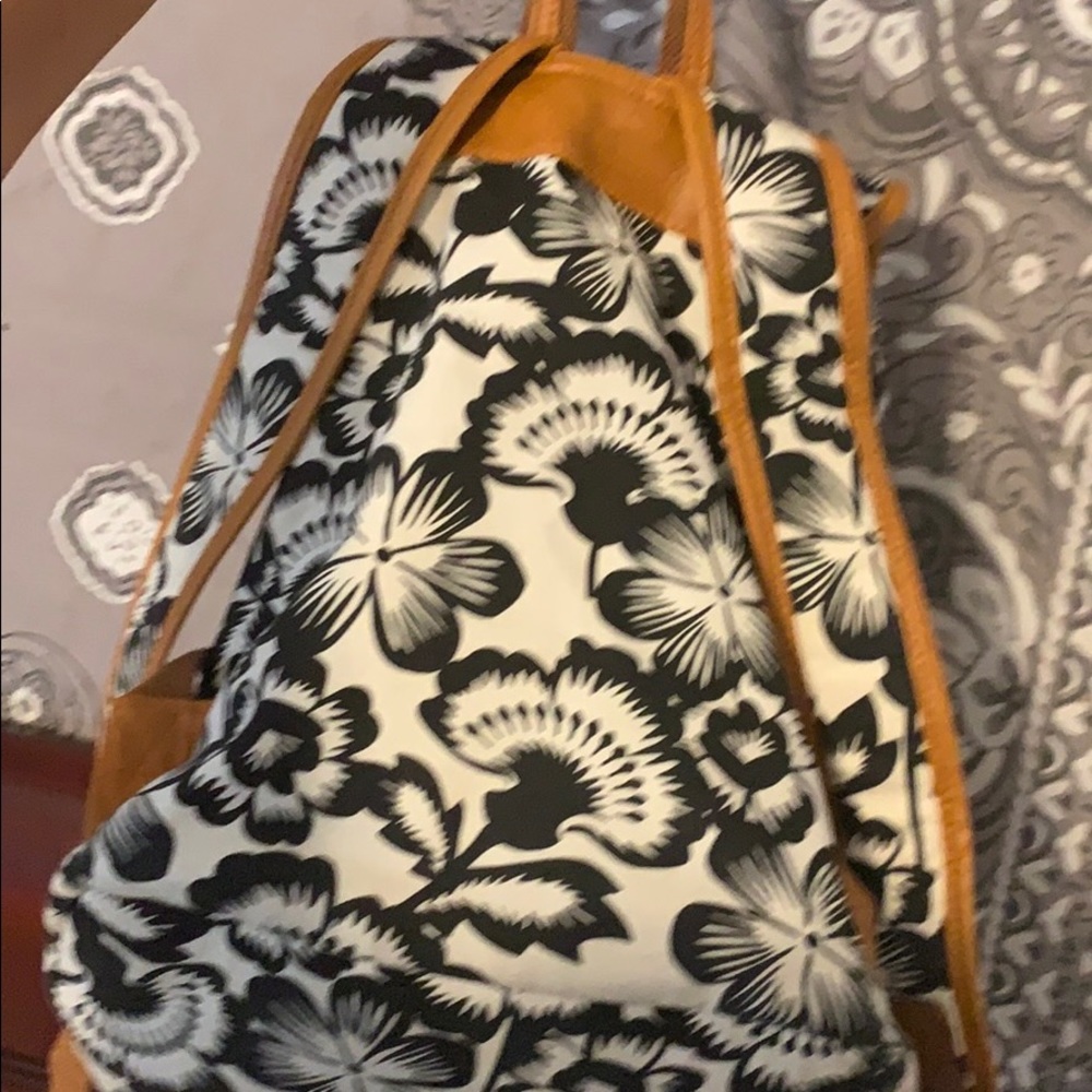 Back pack - Picture 2 of 2